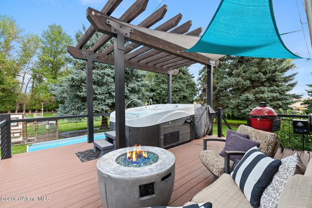 9636 N Idaho Rd, Post Falls, ID 83854