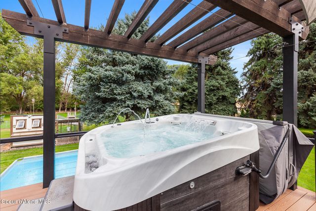 9636 N Idaho Rd, Post Falls, ID 83854