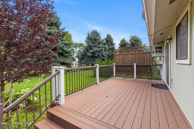 9636 N Idaho Rd, Post Falls, ID 83854