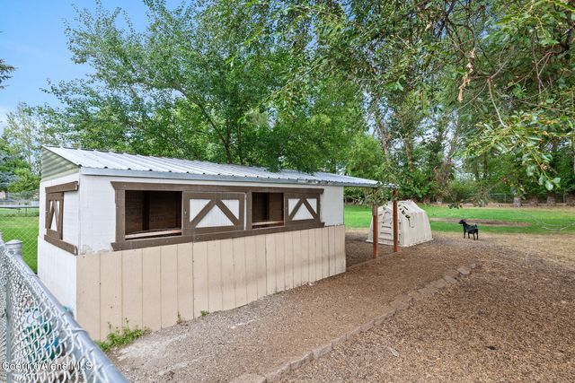 9636 N Idaho Rd, Post Falls, ID 83854