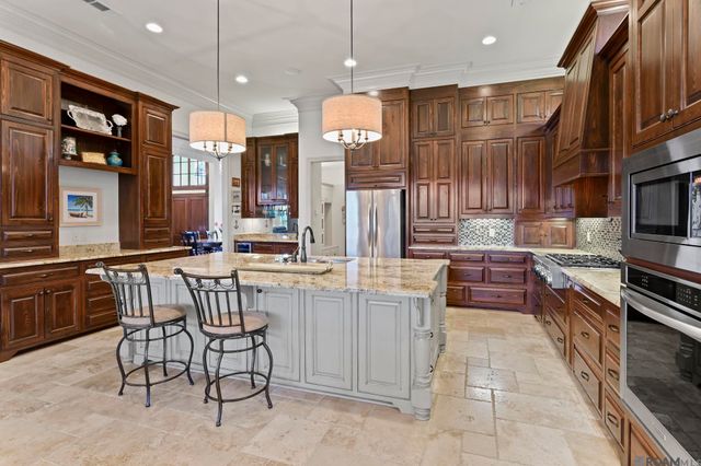 3225 Grand Way Ave, Baton Rouge, LA 70810