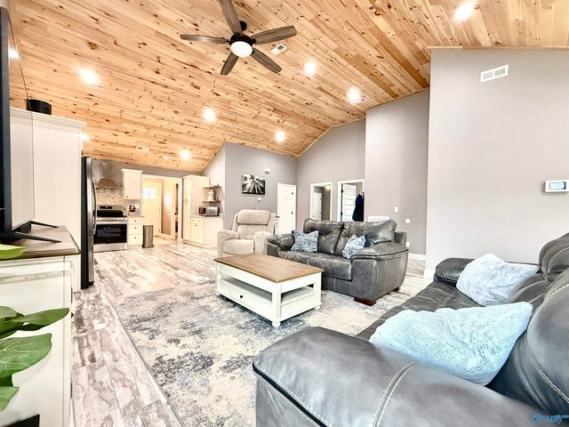 2364 Kuykendall Road, Albertville, AL 35951