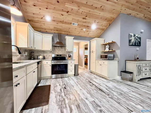 2364 Kuykendall Road, Albertville, AL 35951