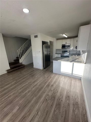 5064 DOWNING STREET 4, Orlando, FL 32839