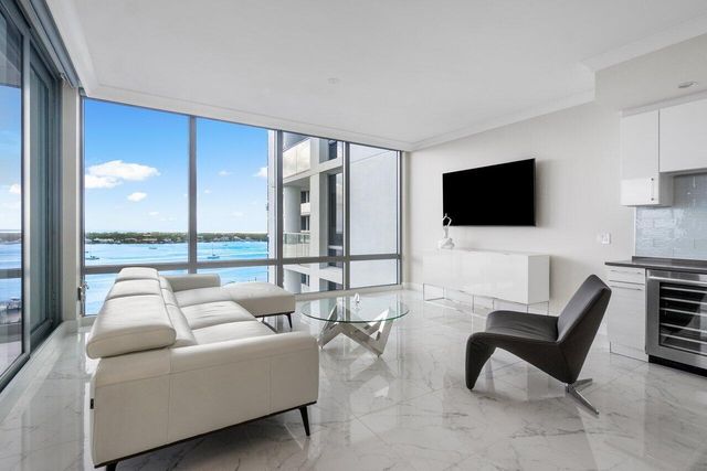 1 Water Club Way 1103, North Palm Beach, FL 33408