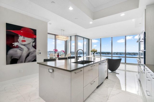 1 Water Club Way 1103, North Palm Beach, FL 33408