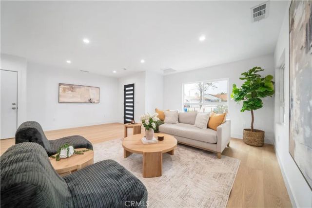 19918 Kittridge St, Winnetka, CA 91306