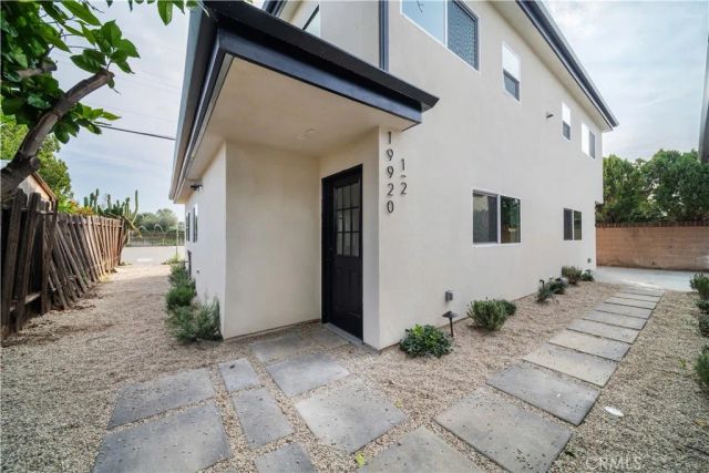 19918 Kittridge St, Winnetka, CA 91306