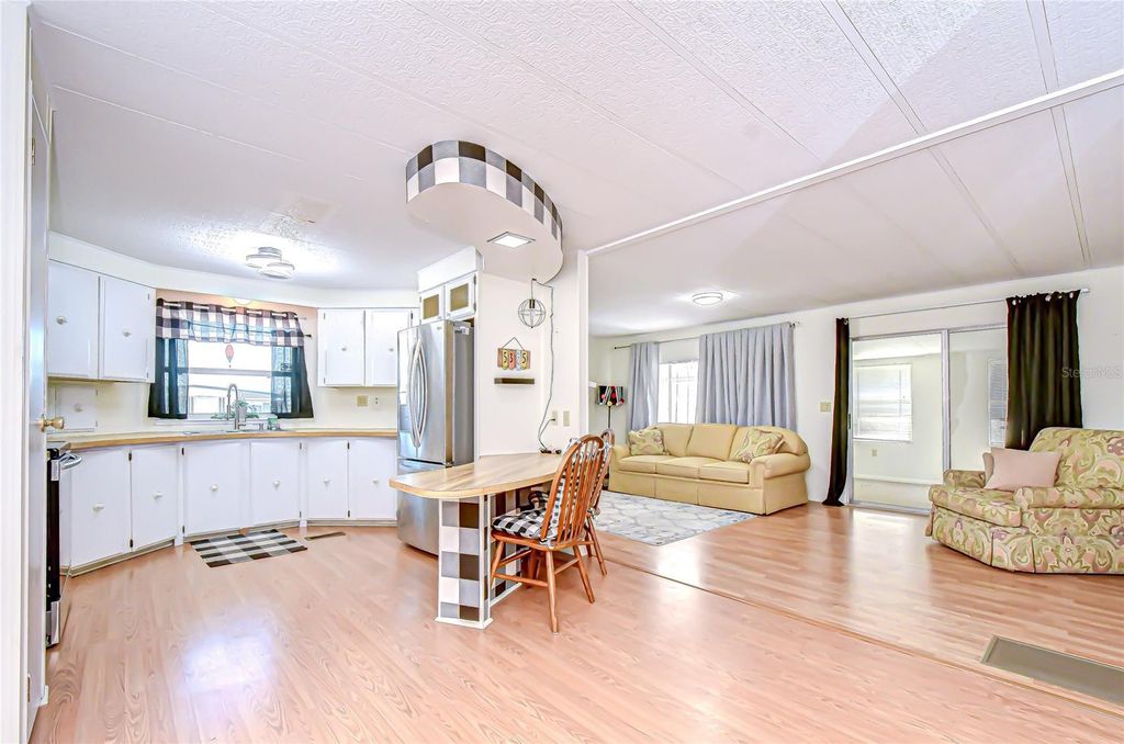 Image 15 of property listing at 5305 POWHATTAN STREET, Zephyrhills, FL 33542