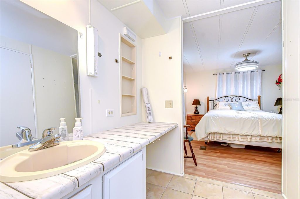 Image 31 of property listing at 5305 POWHATTAN STREET, Zephyrhills, FL 33542