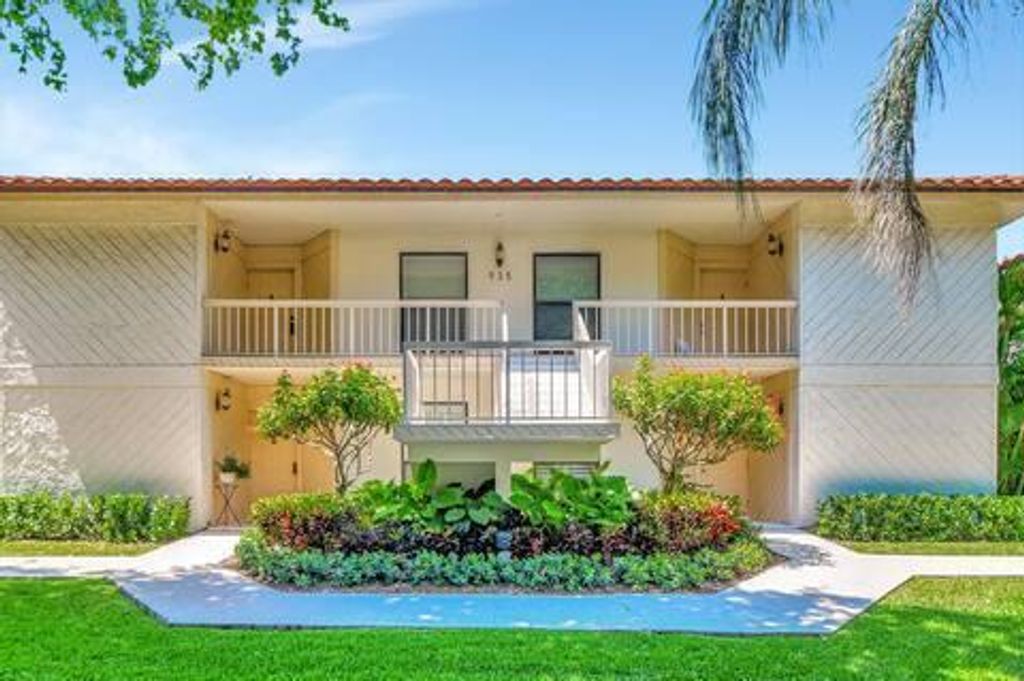 935 Sweetwater Lane 204, Boca Raton, FL 33431