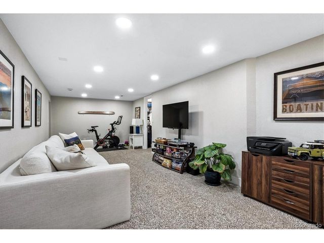 865 Grape St, Denver, CO 80220