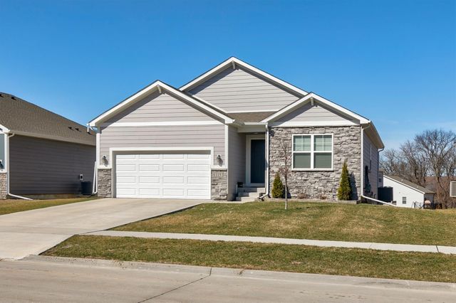 115 Dakota Circle, Waukee, IA 50263