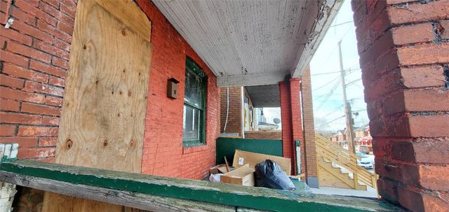 322 W 14TH AVENUE, Homestead, PA 15120