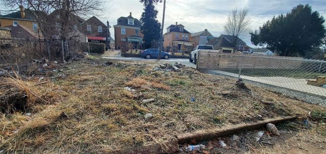 322 W 14TH AVENUE, Homestead, PA 15120