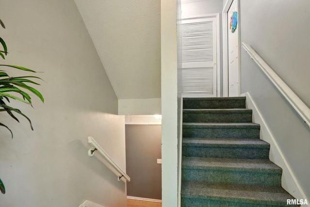 3117 SCHUETZEN Lane, Davenport, IA 52804