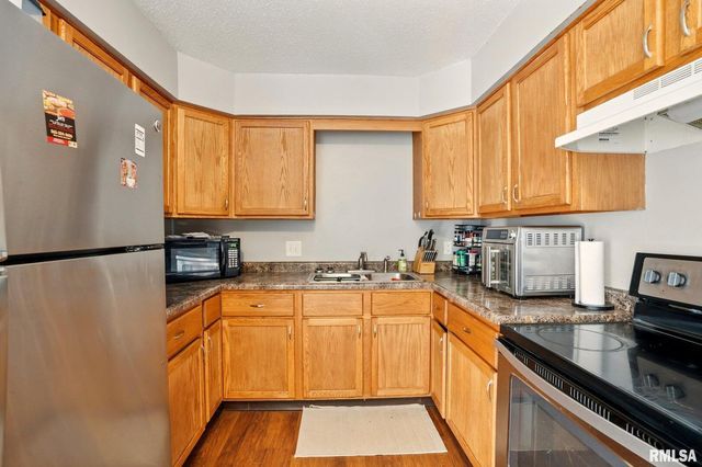 3117 SCHUETZEN Lane, Davenport, IA 52804