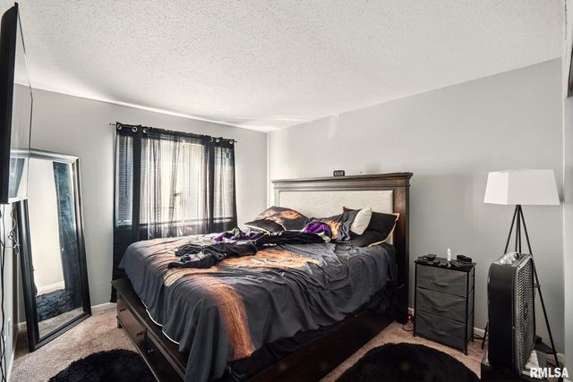 3117 SCHUETZEN Lane, Davenport, IA 52804