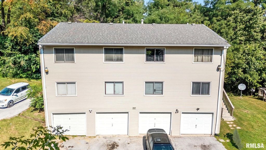 3117 SCHUETZEN Lane, Davenport, IA 52804