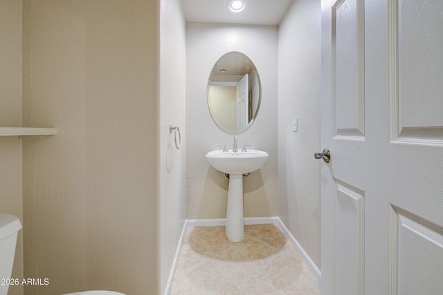 28990 N WHITE FEATHER Lane 140, Scottsdale, AZ 85262