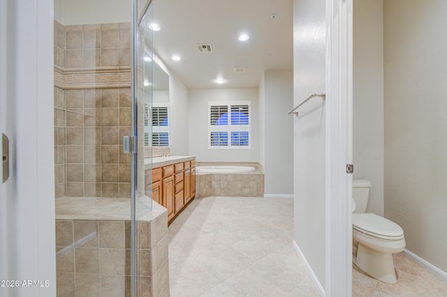 28990 N WHITE FEATHER Lane 140, Scottsdale, AZ 85262