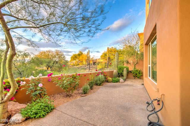 28990 N WHITE FEATHER Lane 140, Scottsdale, AZ 85262