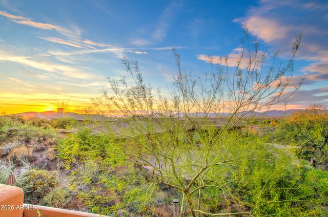 28990 N WHITE FEATHER Lane 140, Scottsdale, AZ 85262