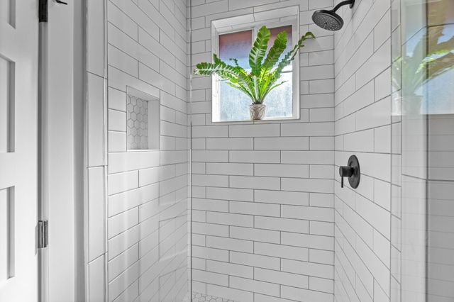 233 W Heising Drive, Sisters, OR 97759