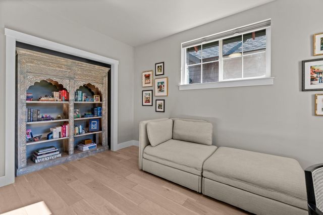 233 W Heising Drive, Sisters, OR 97759