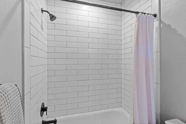 233 W Heising Drive, Sisters, OR 97759