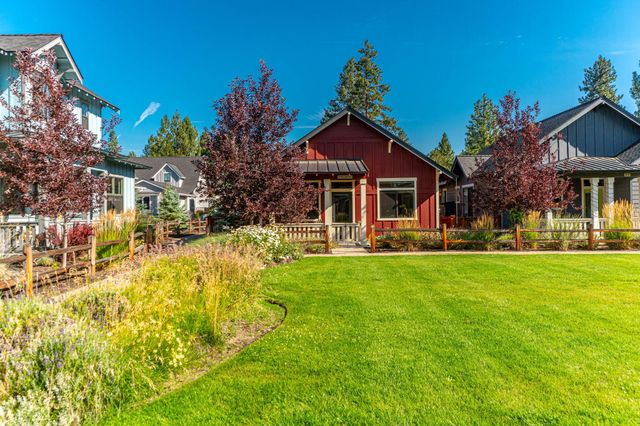 233 W Heising Drive, Sisters, OR 97759