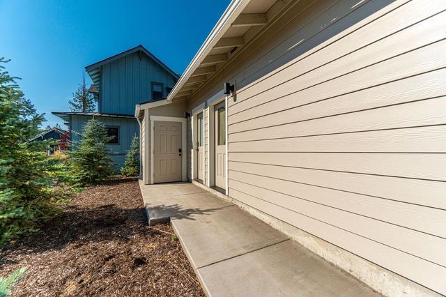 233 W Heising Drive, Sisters, OR 97759