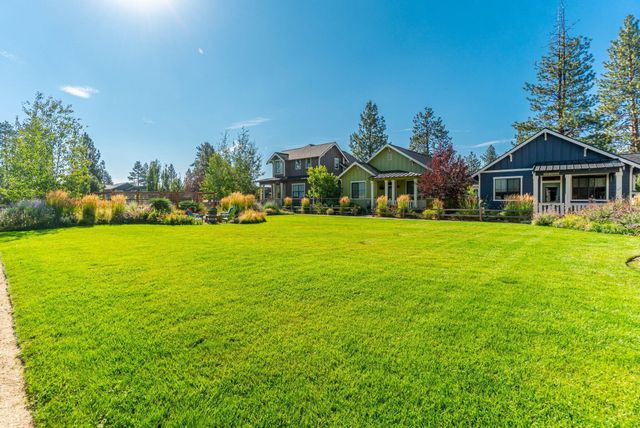 233 W Heising Drive, Sisters, OR 97759