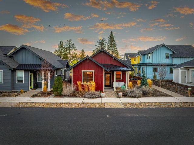 233 W Heising Drive, Sisters, OR 97759