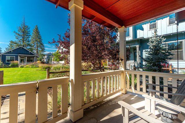 233 W Heising Drive, Sisters, OR 97759