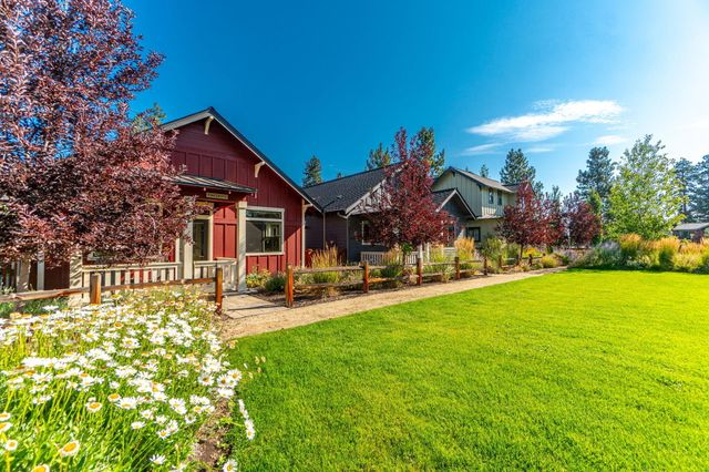 233 W Heising Drive, Sisters, OR 97759