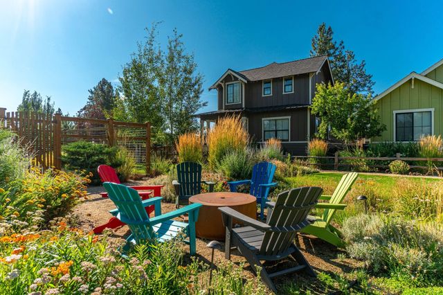 233 W Heising Drive, Sisters, OR 97759