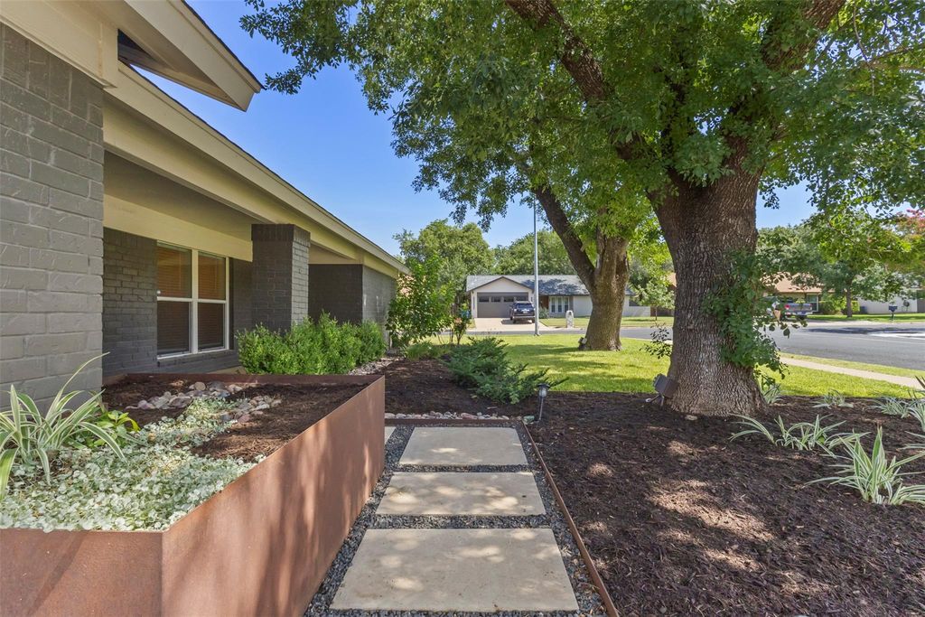 10712 Berthound DR, Austin, TX 78758