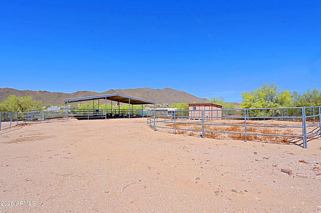 42618 N 3RD Avenue, New River, AZ 85087