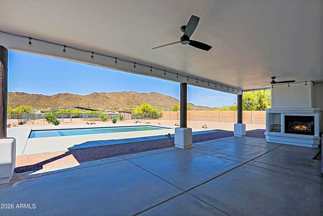 42618 N 3RD Avenue, New River, AZ 85087