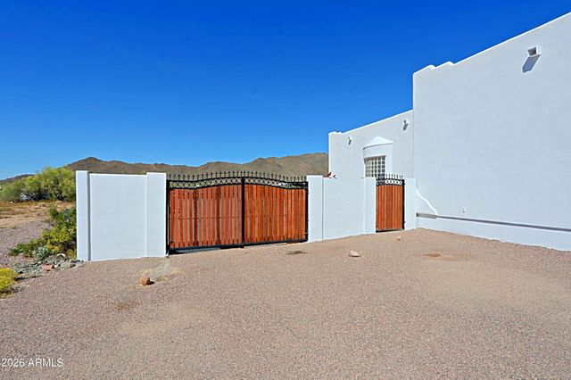 42618 N 3RD Avenue, New River, AZ 85087