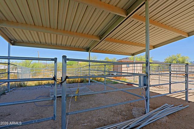 42618 N 3RD Avenue, New River, AZ 85087