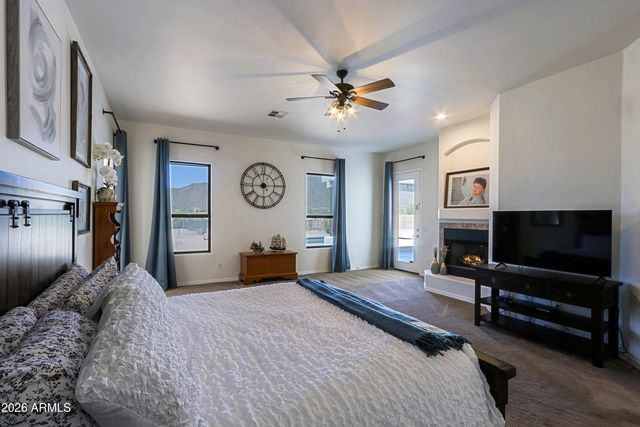 42618 N 3RD Avenue, New River, AZ 85087