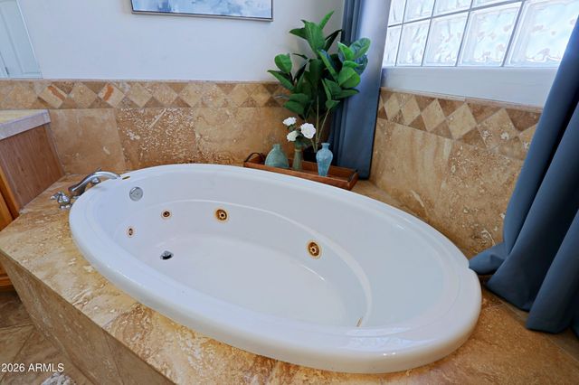 42618 N 3RD Avenue, New River, AZ 85087