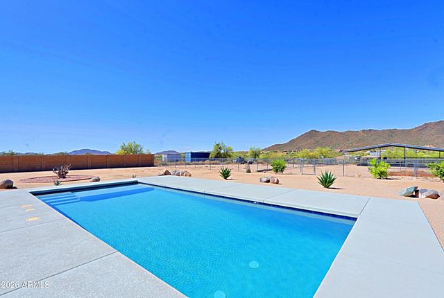 42618 N 3RD Avenue, New River, AZ 85087