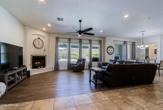 42618 N 3RD Avenue, New River, AZ 85087