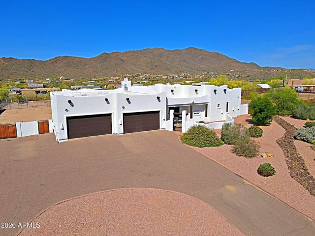 42618 N 3RD Avenue, New River, AZ 85087