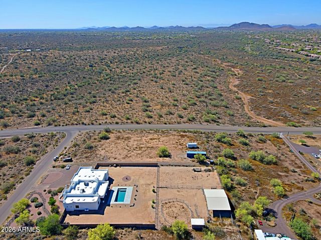 42618 N 3RD Avenue, New River, AZ 85087