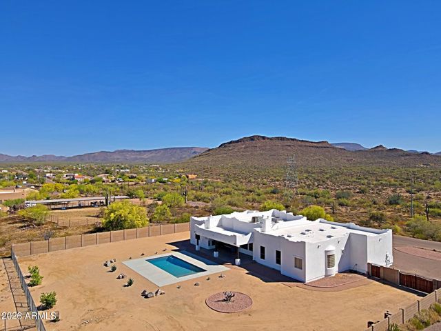 42618 N 3RD Avenue, New River, AZ 85087