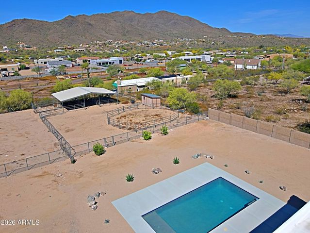 42618 N 3RD Avenue, New River, AZ 85087
